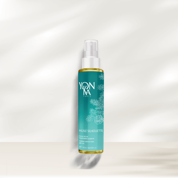 勻柔輕活美體油質地輕盈細緻,能改善肌膚使其更光滑平整,讓觸感更加柔 勻柔輕活美體油100ml-法國雍卡