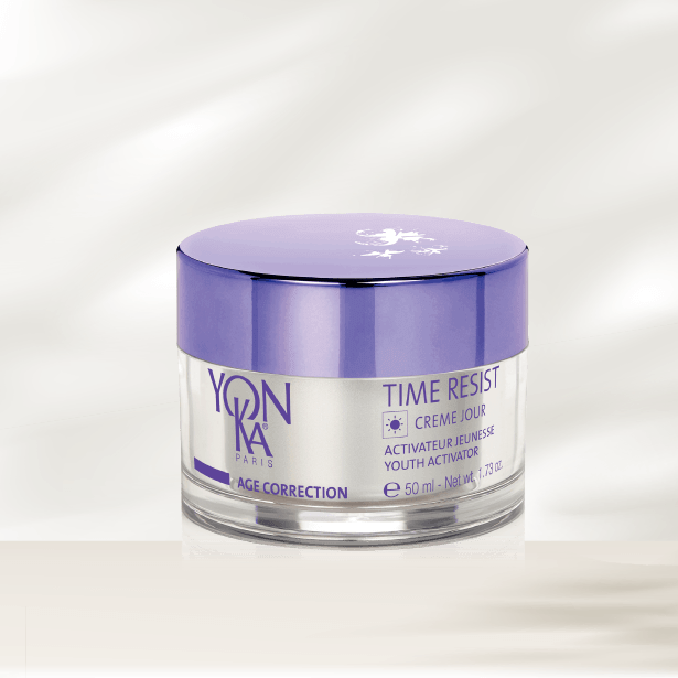 法國雍卡 Yon-Ka 逆時光無痕日霜,日間防禦並維持彈性與平滑膚感的植萃日霜 逆時光無痕日霜-法國雍卡 Yon-Ka